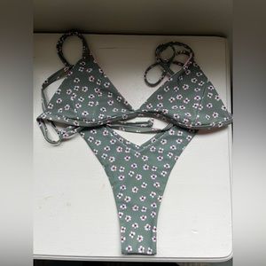 NWOT Kulani Kinis Bikini Set